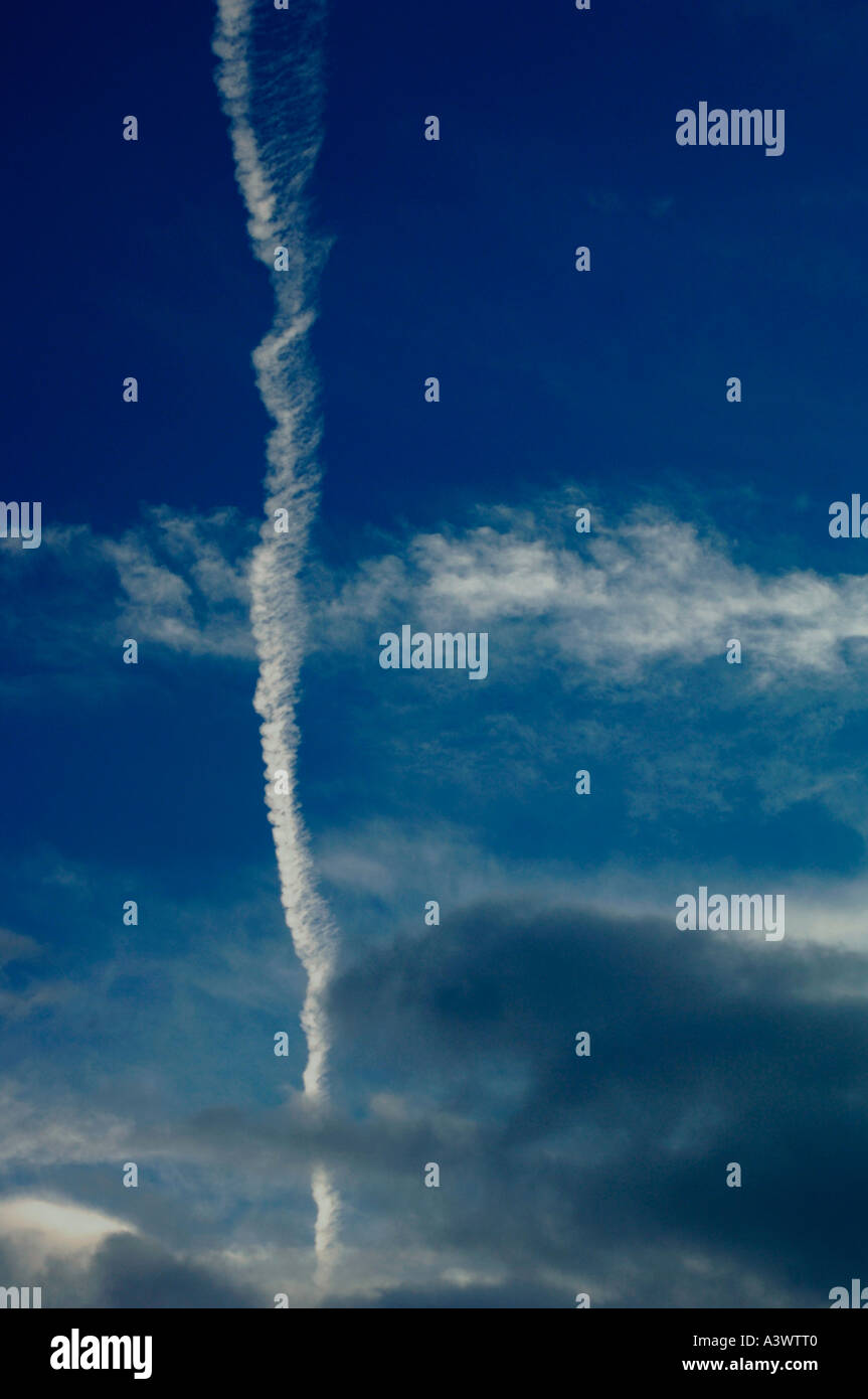 Vapour trail hires stock photography and images Alamy