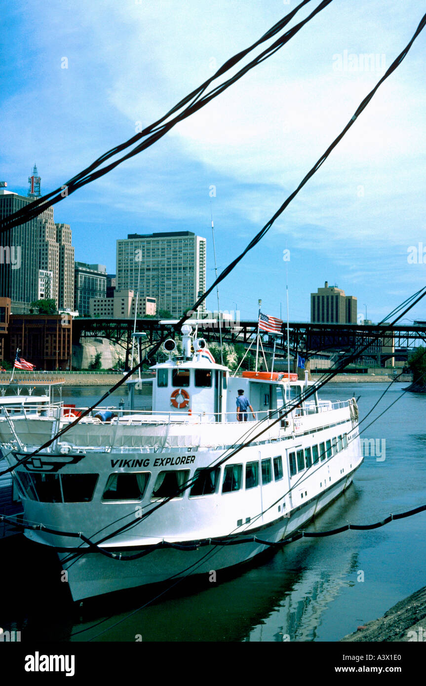 Mississippi river sightseeing tour boat hi-res stock photography and