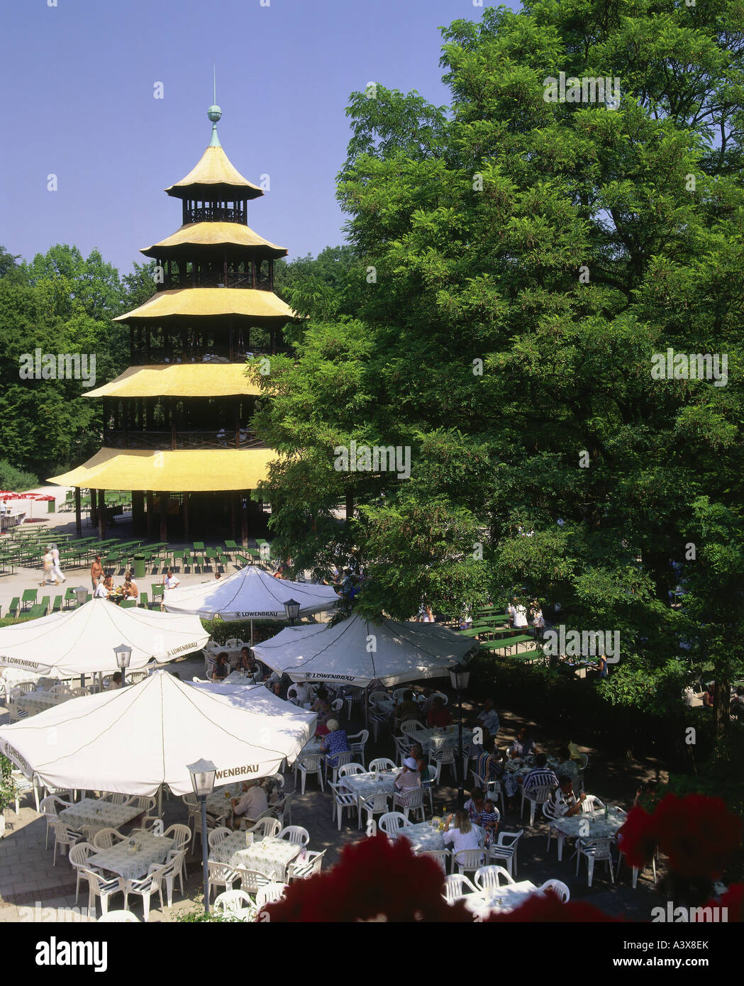 geography / travel, Germany, Munich, gastronomy, beer garden at Chinesischer Turm in English garden, Europe, Upper Bavaria, Chin Stock Photo