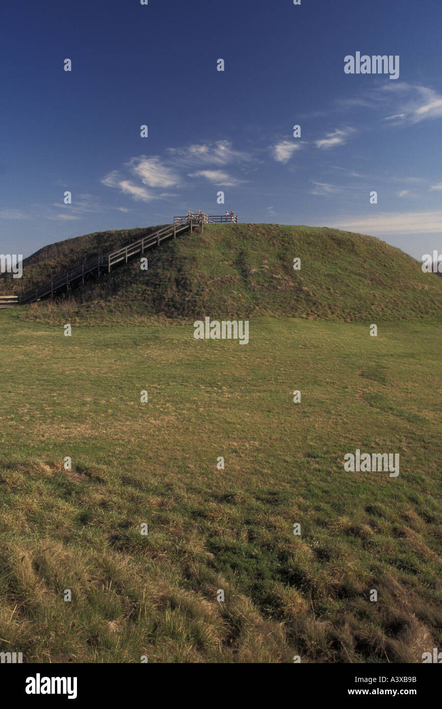 Native american temple mound hires stock photography and images Alamy