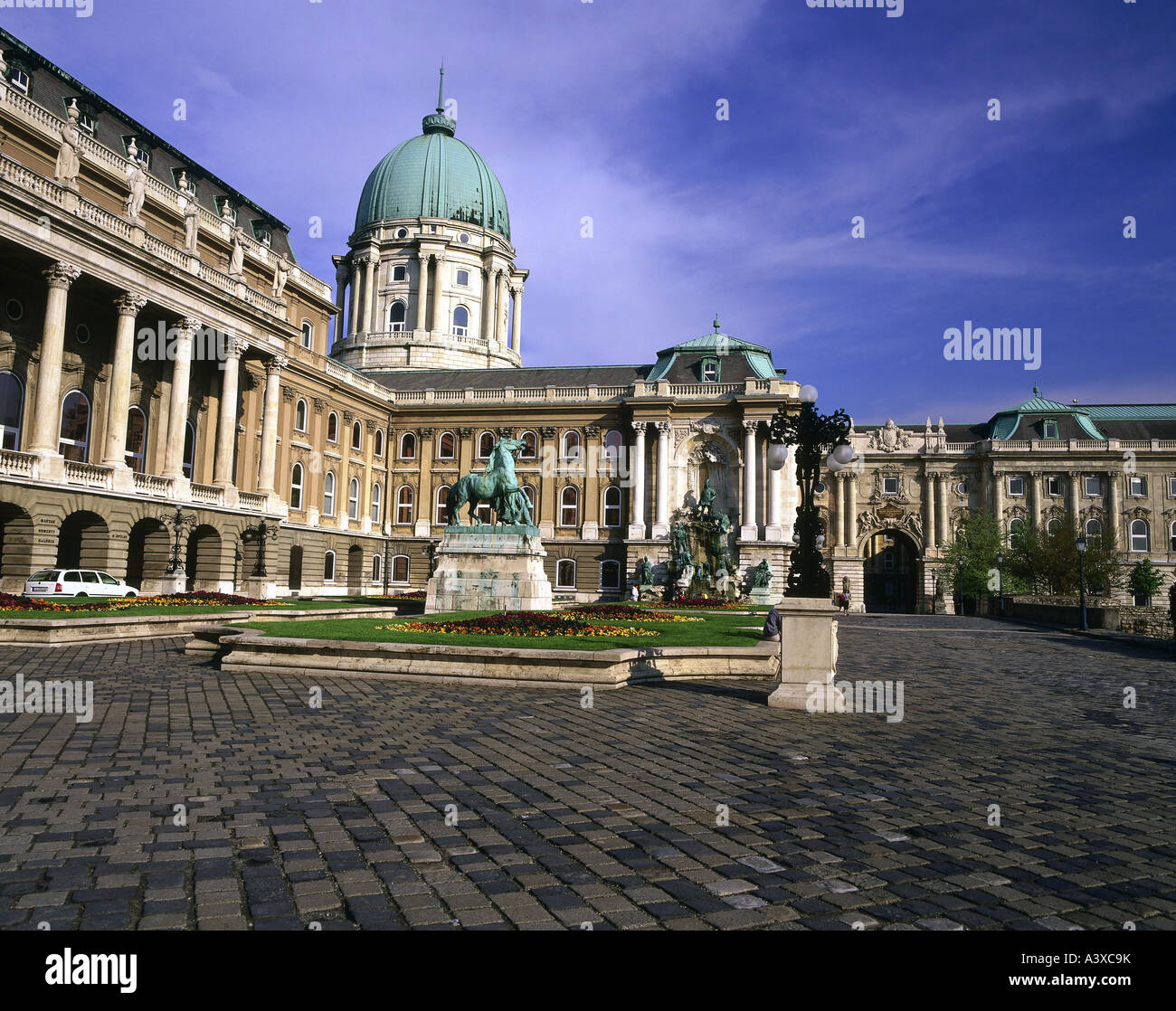 geography / travel, Hungary, Budapest, buildings, Royal Palace, exterior view, inner courtyard, finishes by the architects: Mikl Stock Photo