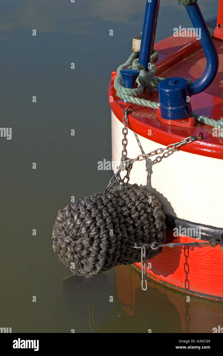 Narrowboat fender hires stock photography and images Alamy