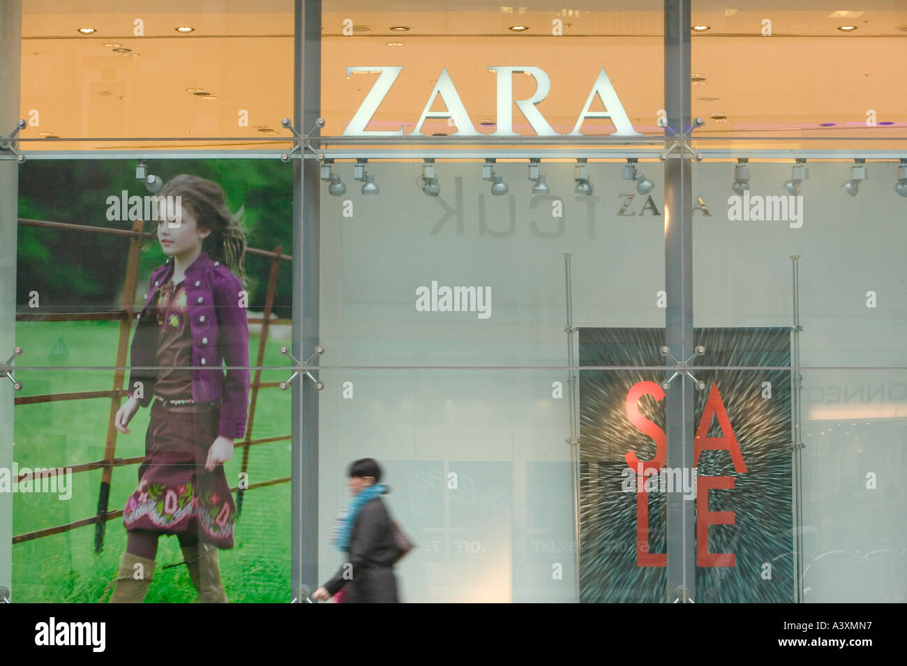 a ZARA shop in Manchester city centre, UK Stock Photo - Alamy