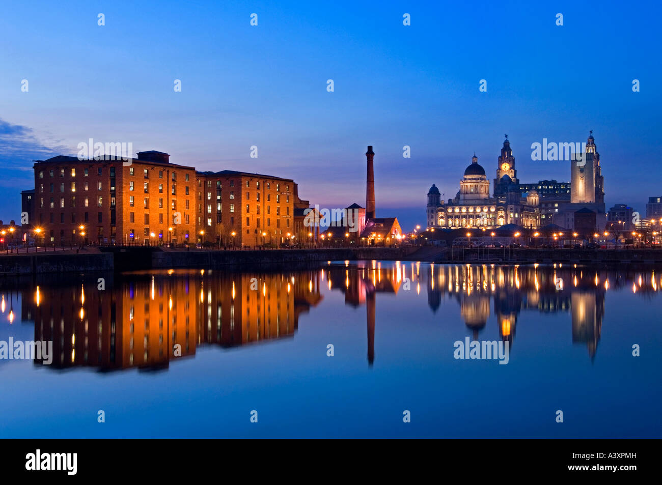 The Pumphose, Liver Buildings & Albert Dock Reflected in Salthouse Dock, Liverpool, Merseyside, England, UK Stock Photo