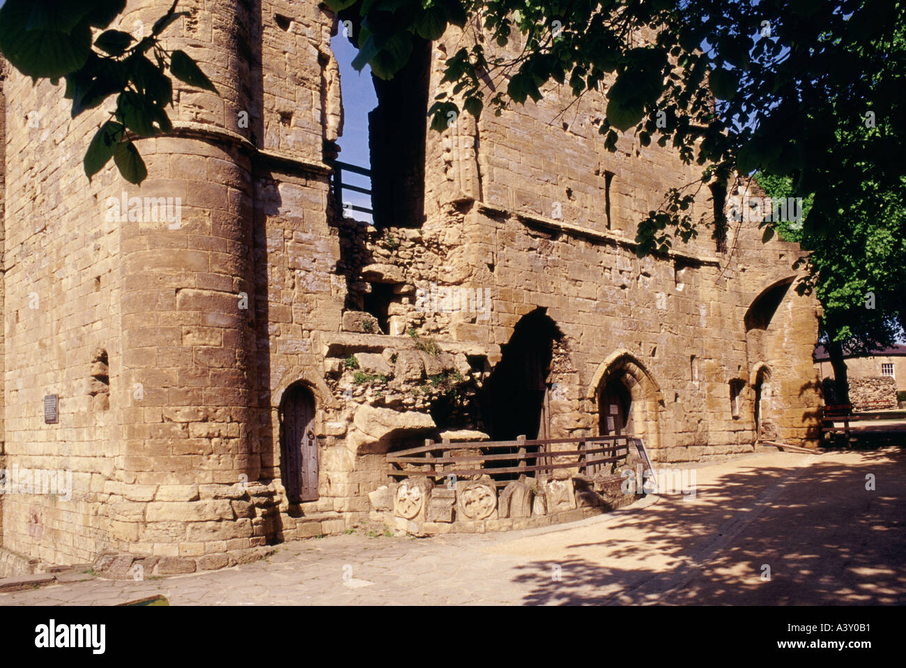 KNARESBOROUGH CASTLE YORKSHIRE ENGLAND UK Stock Photo Alamy