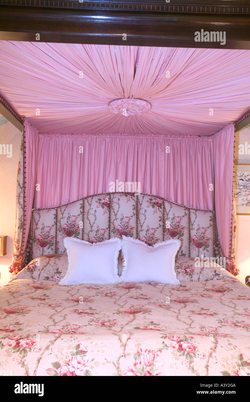 a four poster bed in the Wordsworth Hotel, Grasmere, Lake district, UK