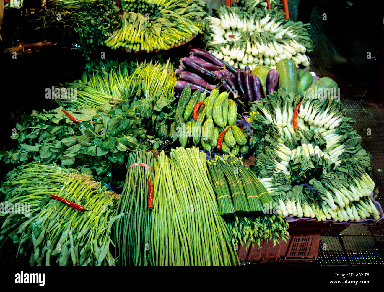 vegetables at market stall city of bangkok thailand Stock Photo - Alamy