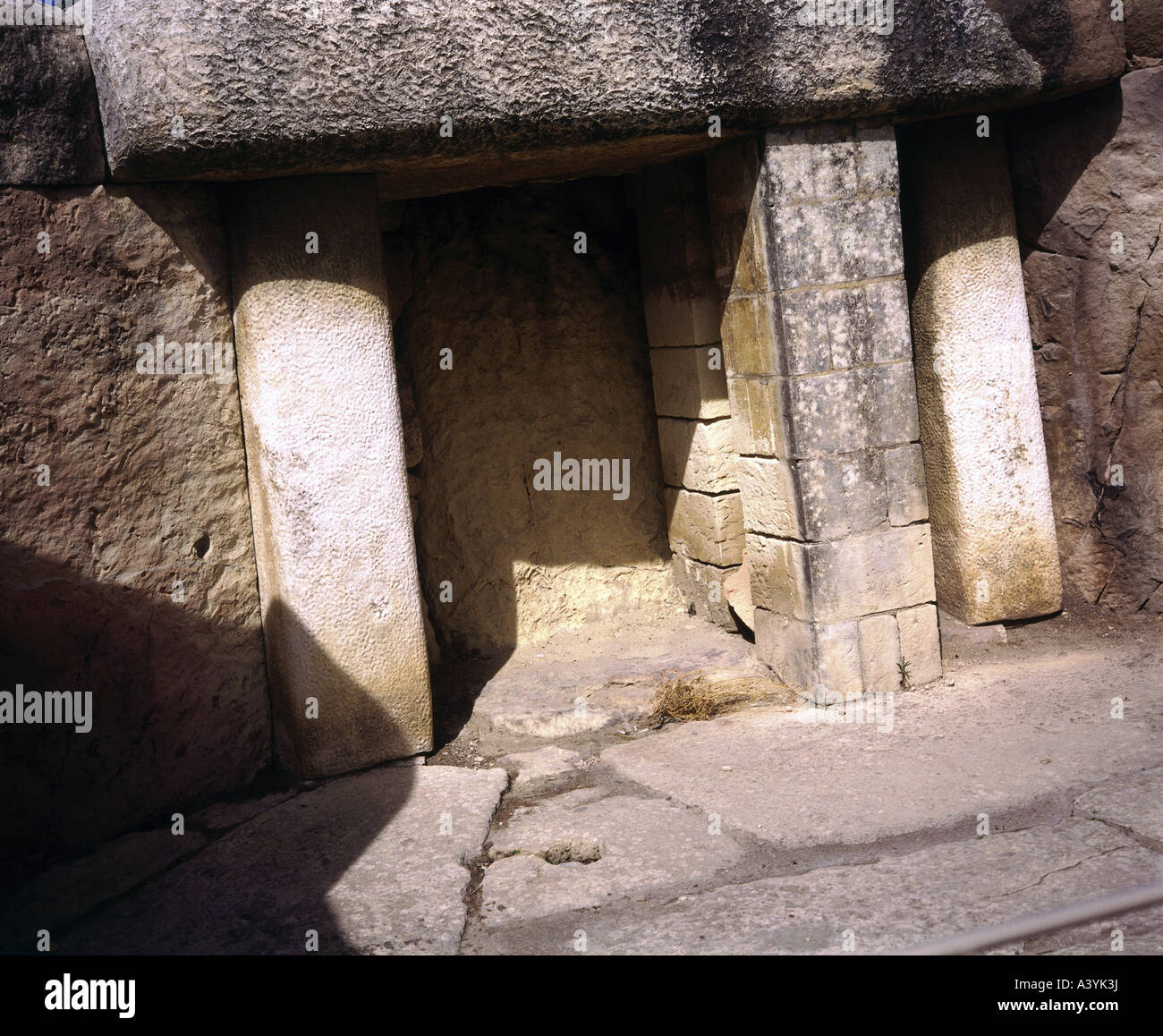 travel /geography, Malta, Hal Tarxien, buildings, central temple, back