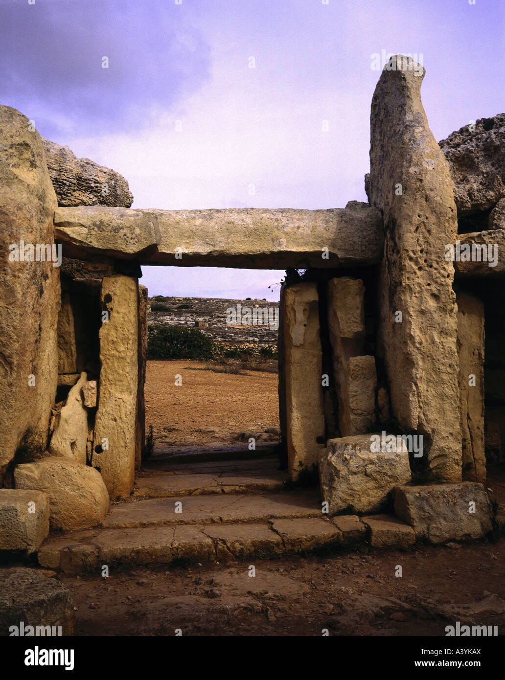 travel /geography, Malta, buildings, Mnajdra temple, trilith gate, forecourt, circa 3200 - 2500 B.C., historic, historical, Europe, architecture, early history, prehistory, megalith, megaliths, culture, religion, UNESCO world heritage, Stock Photo