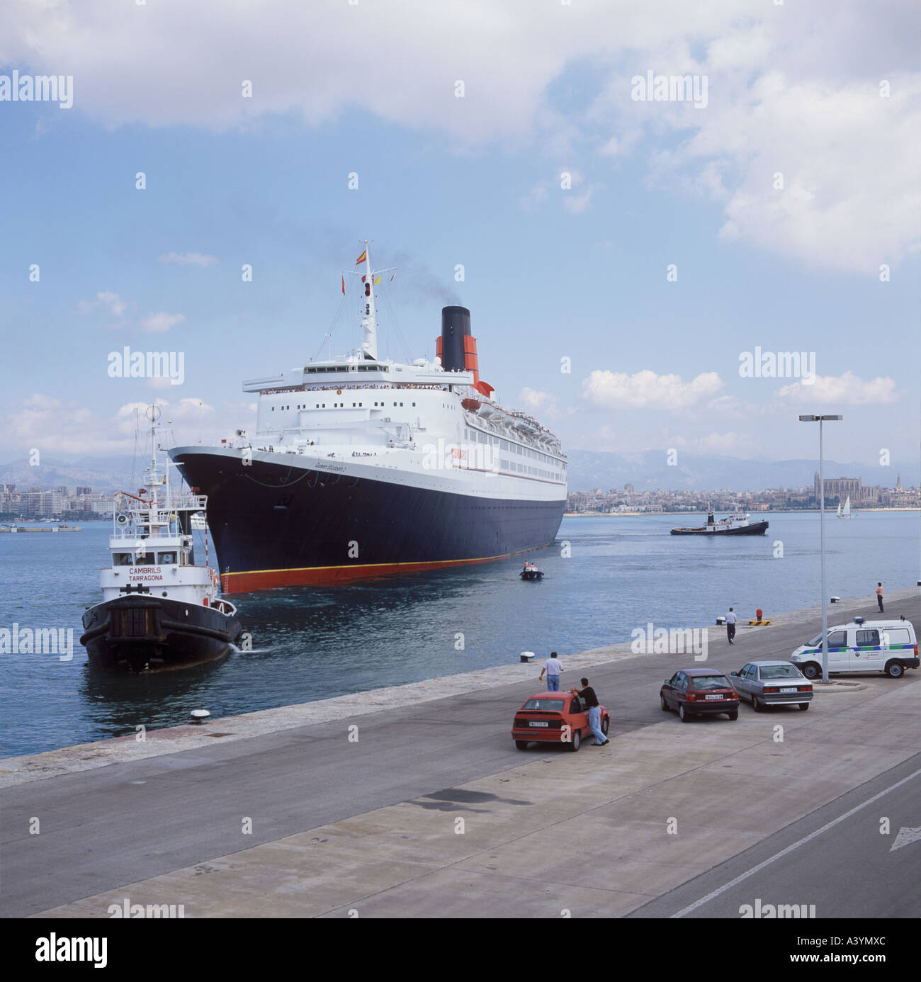 cruise liner qe2