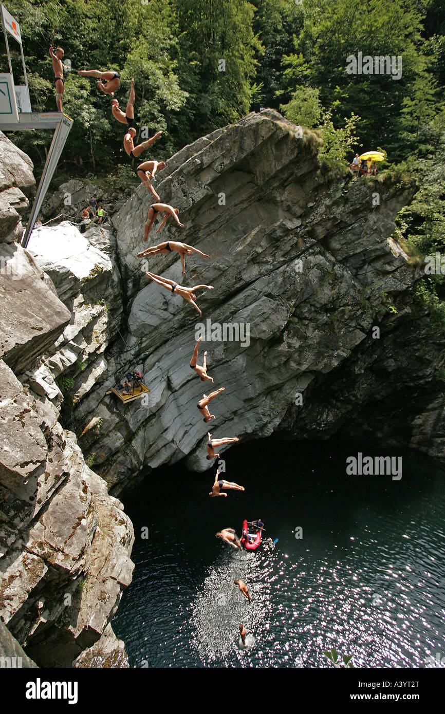 Cliff diving sequence hires stock photography and images Alamy