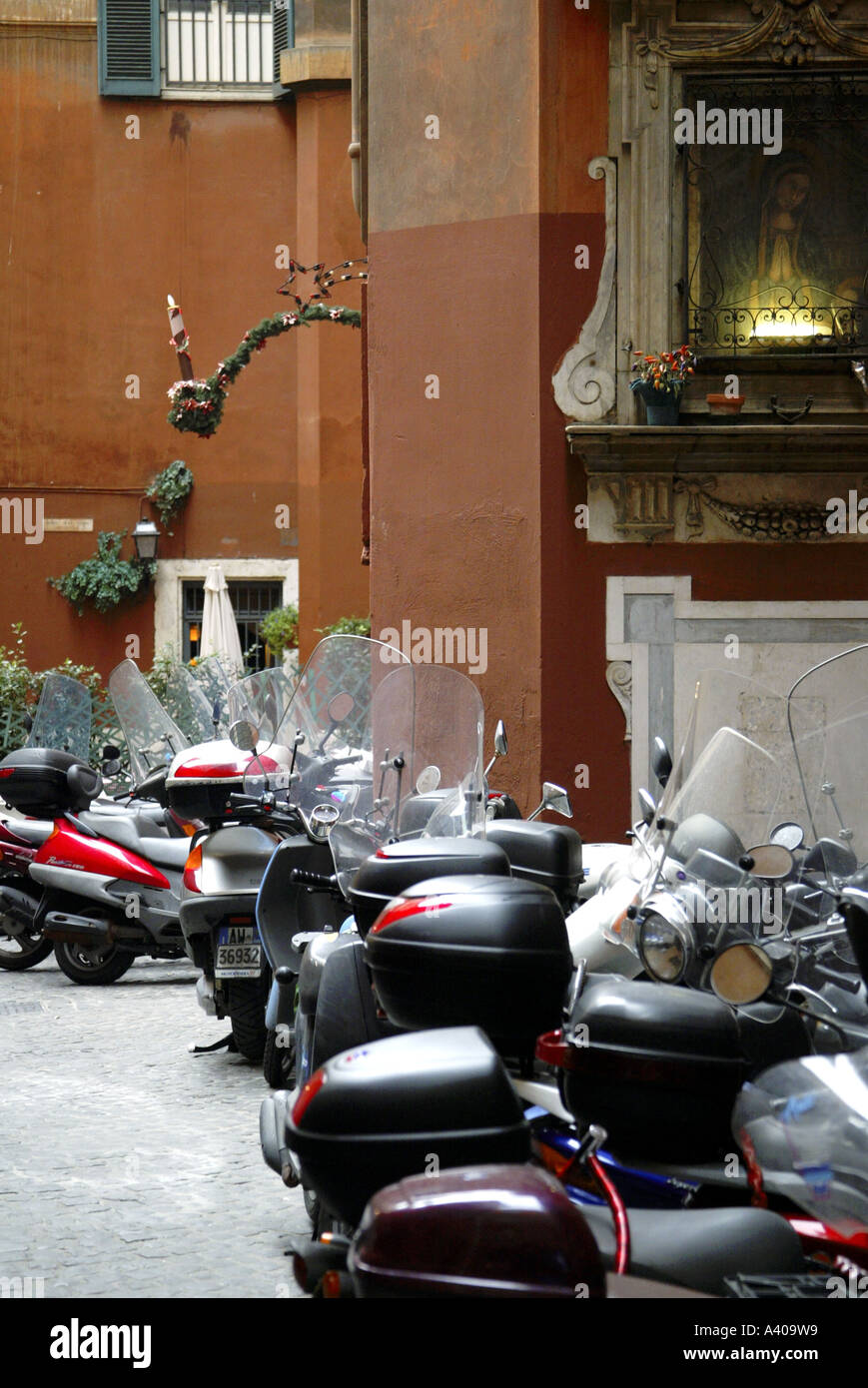 Moped Rome Scooters rome hi-res stock photography and images - Alamy