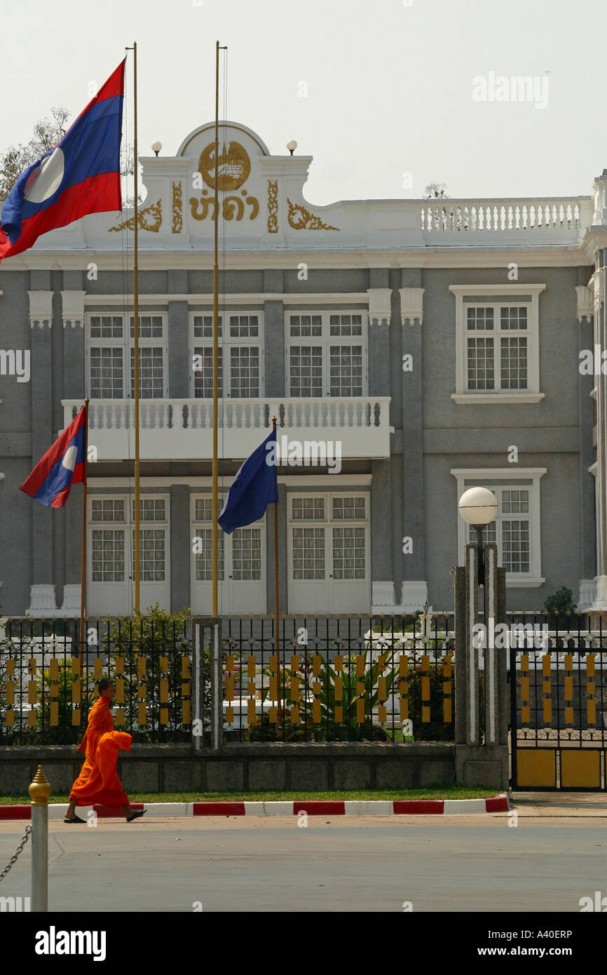 monk in front of the presidents residence Stock Photo
