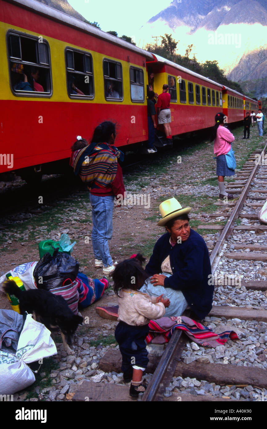Macchu picchu train hi-res stock photography and images - Alamy