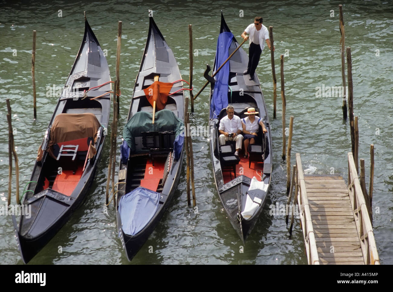 Venice gondolas in water hi-res stock photography and images - Alamy