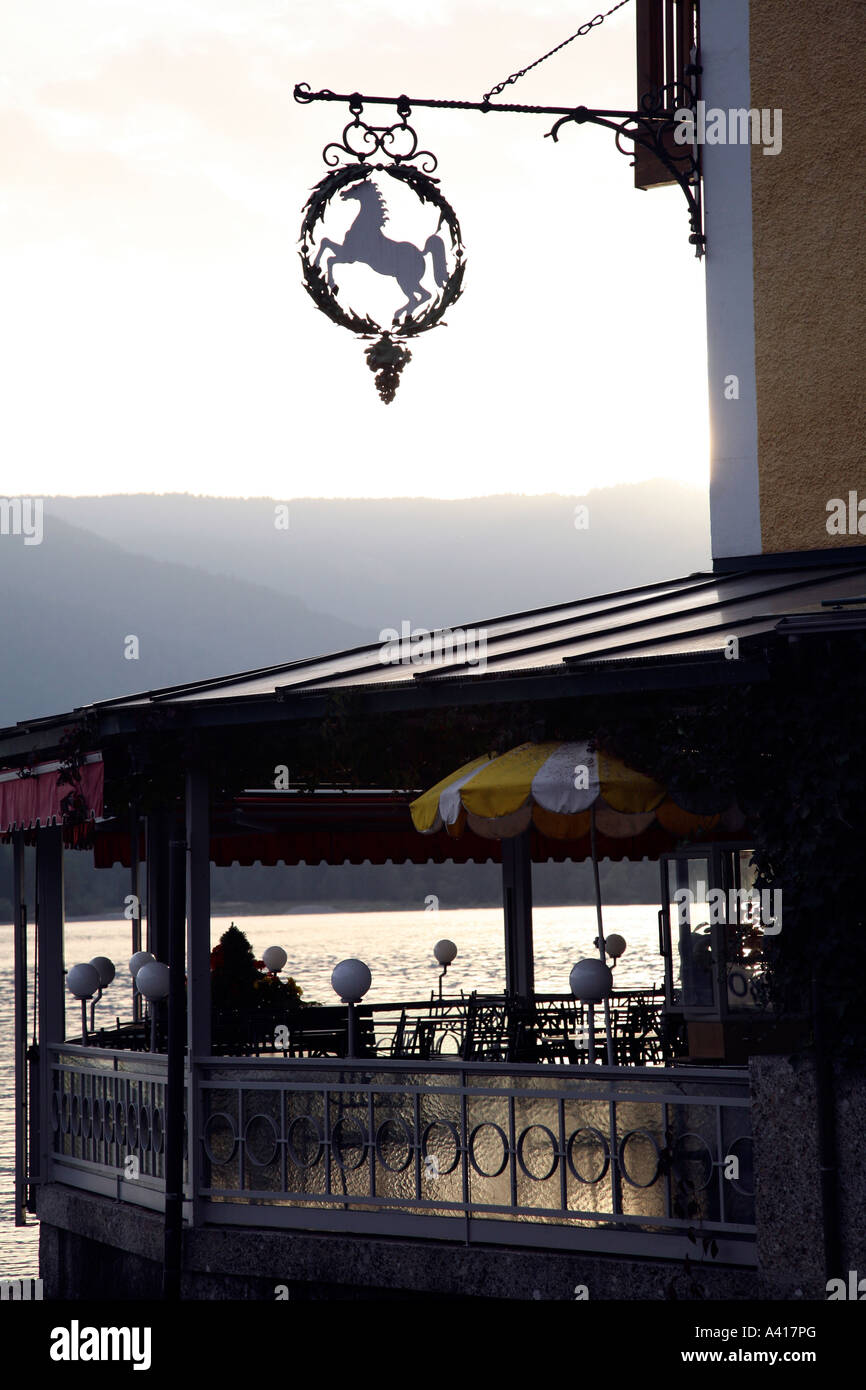 Weissen Roessel Inn Austria am St. Wolfgang See Stock Photo
