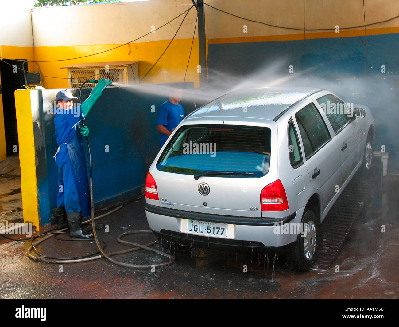 Car wash works hires stock photography and images Alamy