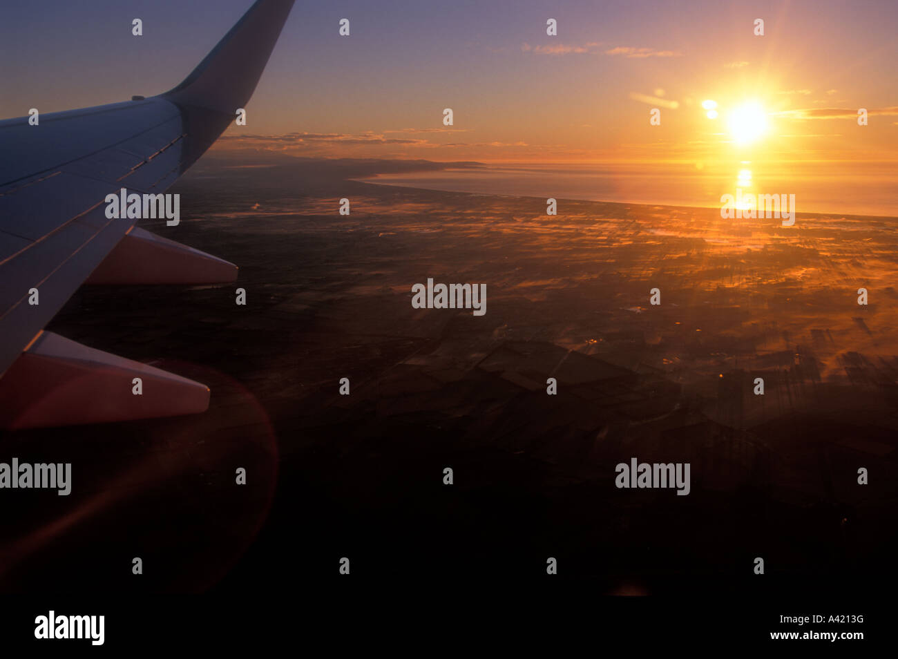 High wing aircraft hi-res stock photography and images - Alamy