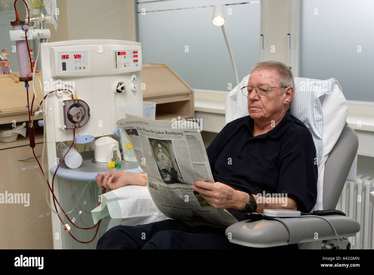 Patient during his dialysis in the dialysis centre in the Dominikus ...