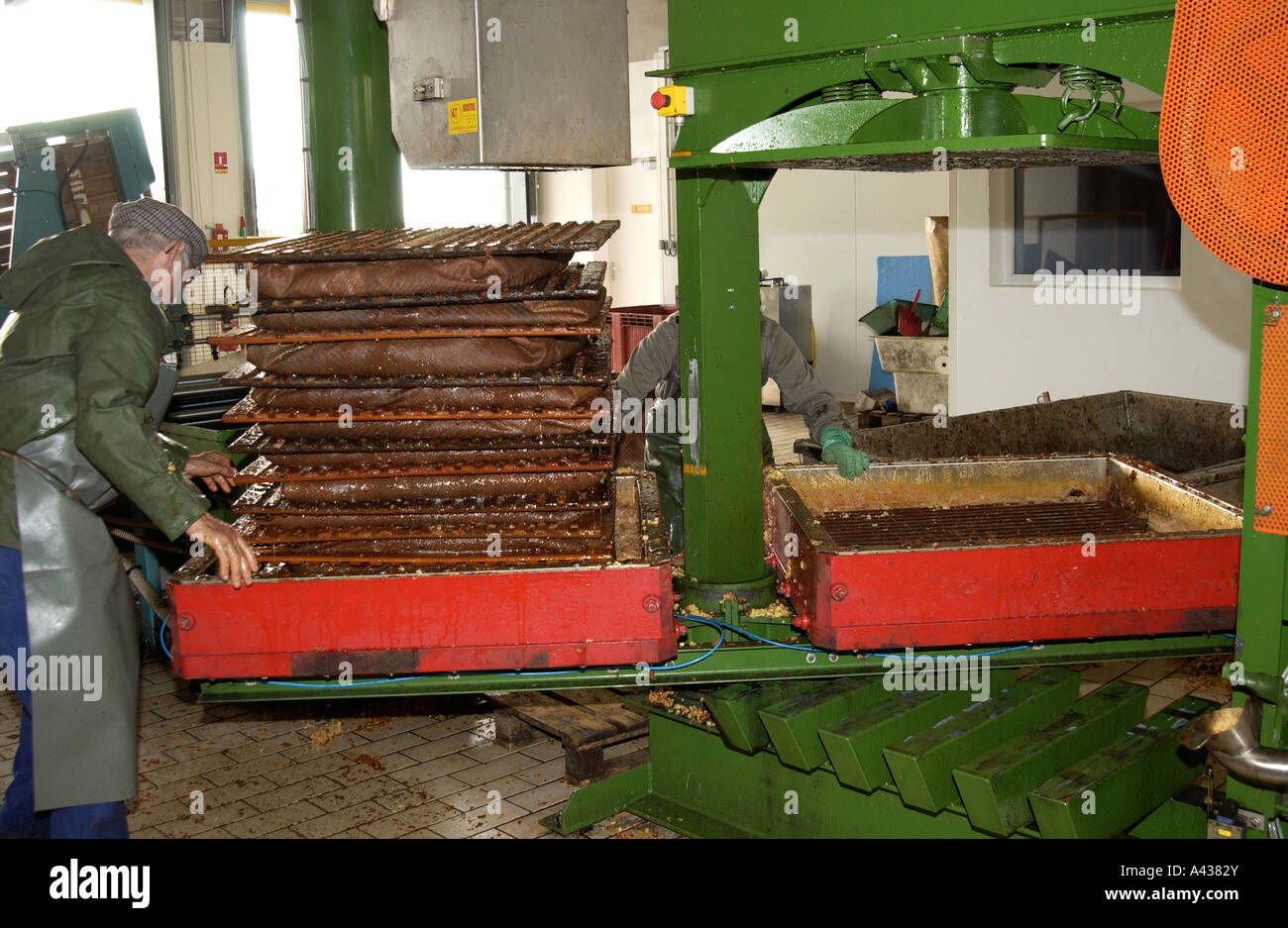 Apple pressing factory France Stock Photo