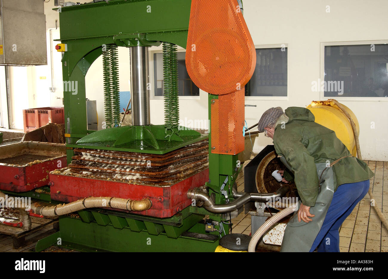 Apple pressing factory France Stock Photo