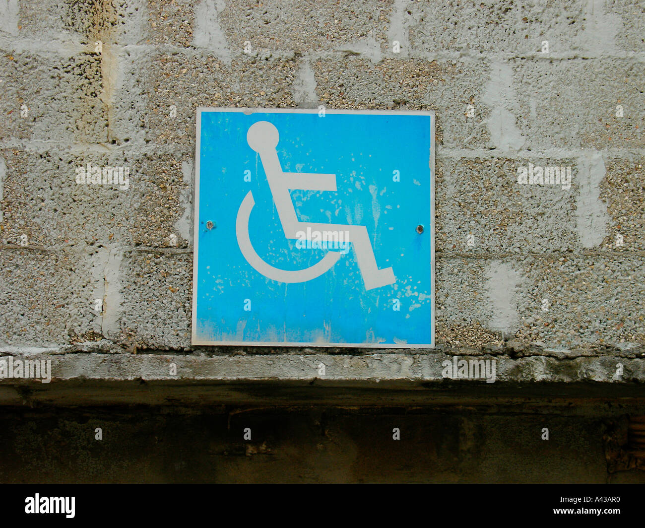 Parking sign for people with disability Stock Photo - Alamy