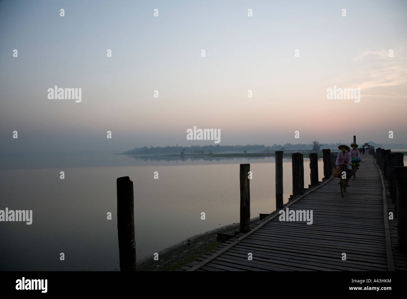 Amarapura bridge hi-res stock photography and images - Alamy