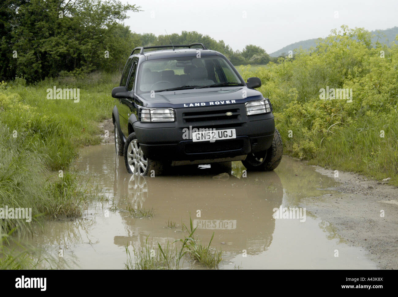 Land Rover Freelander stopped in water Stock Photo