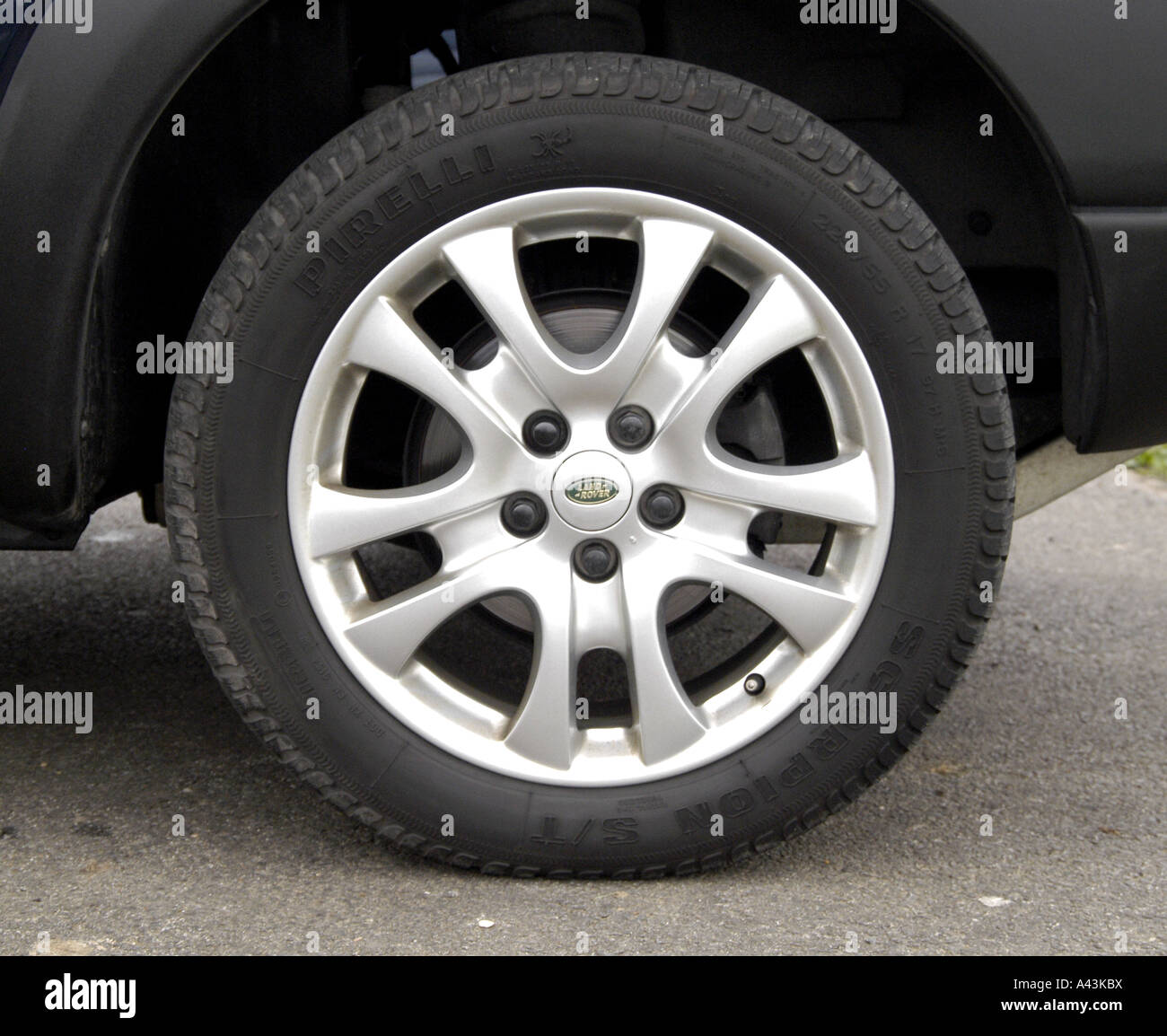 Land Rover Freelander Vortex 17' Alloy wheel Stock Photo