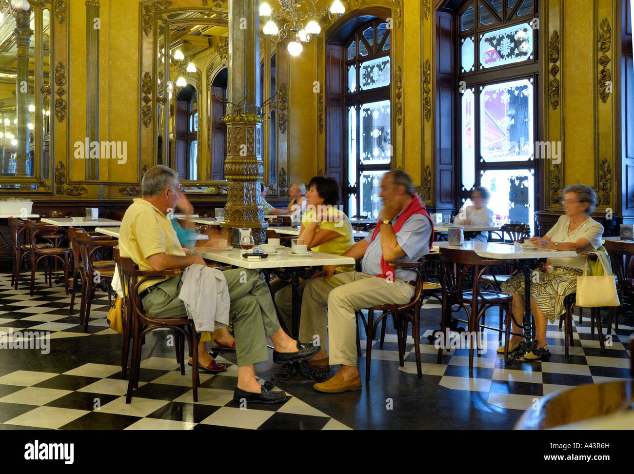 CAFE IRUNA PLAZA DEL CASTILLO PAMPLONA SPAIN Stock Photo - Alamy
