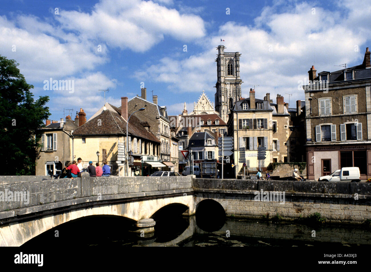 VILLAGE OF CLAMECY IN THE NIEVRE FRANCE FRENCH Stock Photo 6242978 Alamy