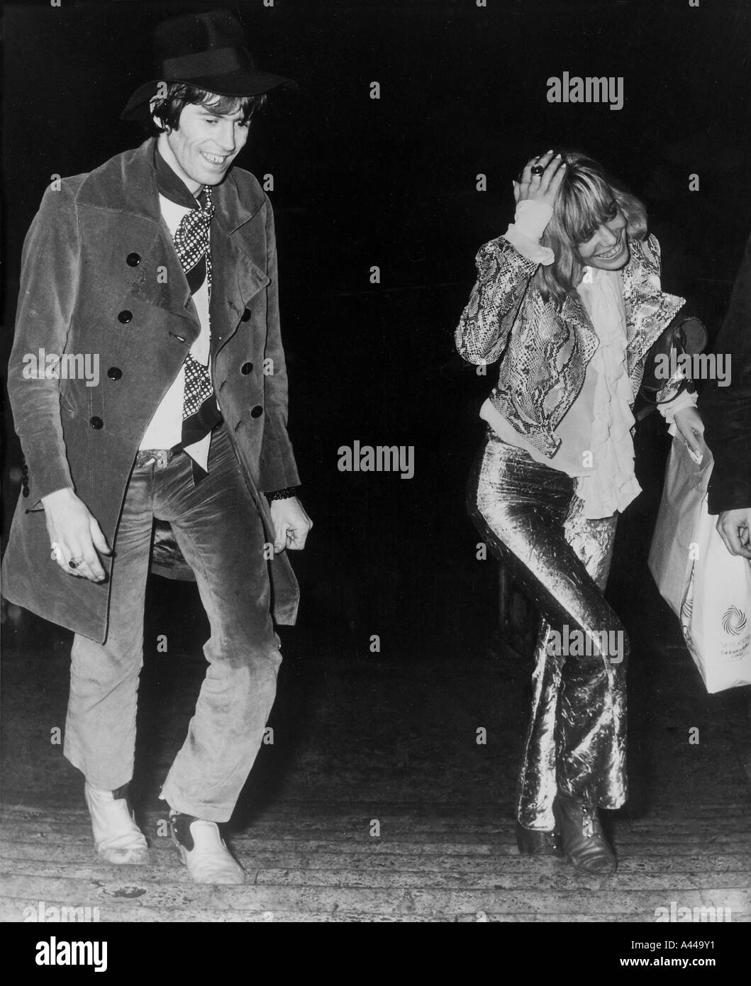 ROLLING STONES Keith Richards and Anita Pallenberg shopping in Rome in 1969 Stock Photo