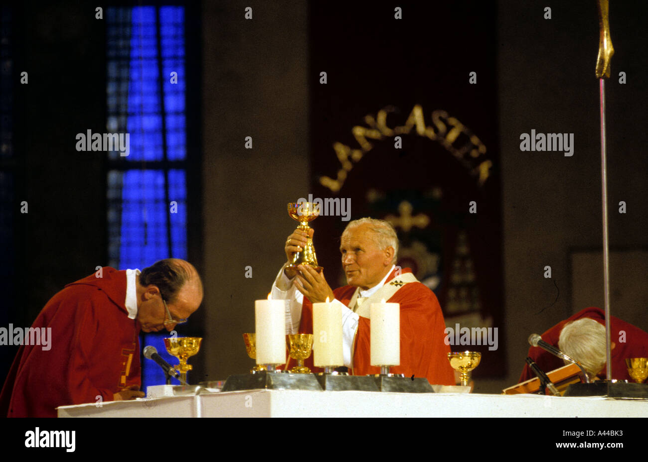 Pope John Paul II elevates the chalice during Mass at Liverpool Cathedral UK Stock Photo