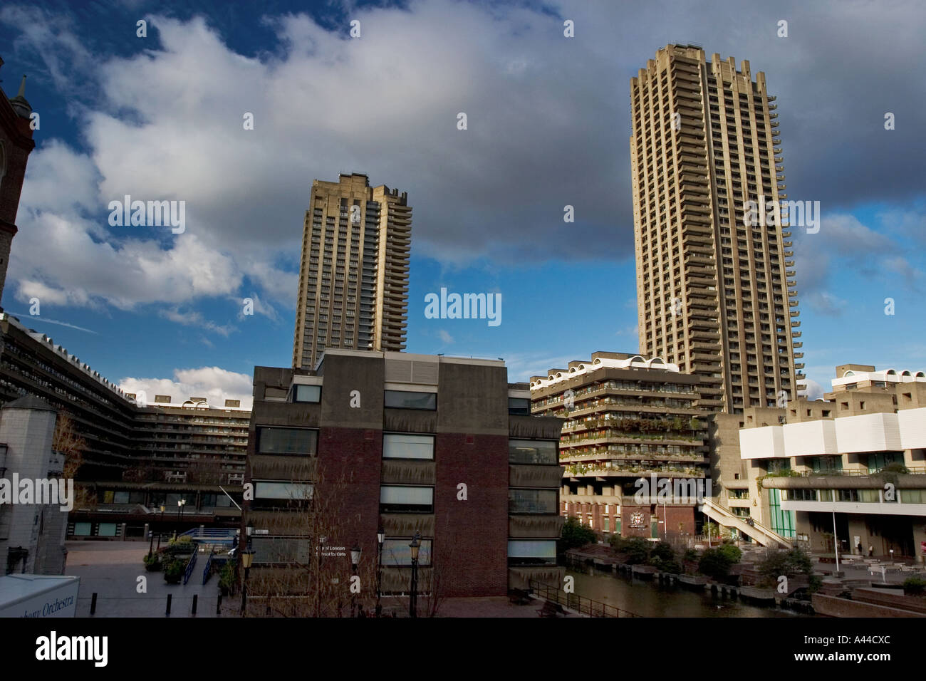 Concrete estate hi-res stock photography and images - Alamy