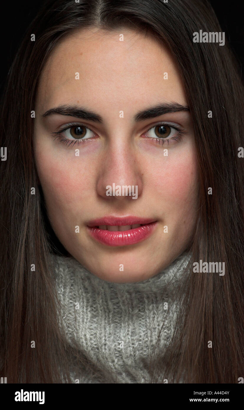 Beautiful young woman portrait close up Stock Photo - Alamy