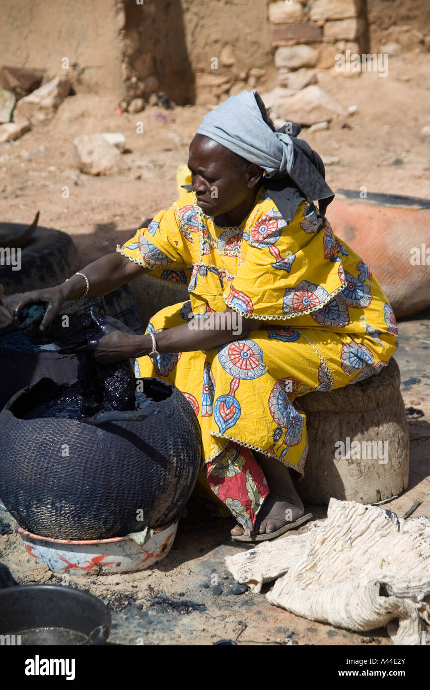 Indigo dye africa hi-res stock photography and images - Alamy