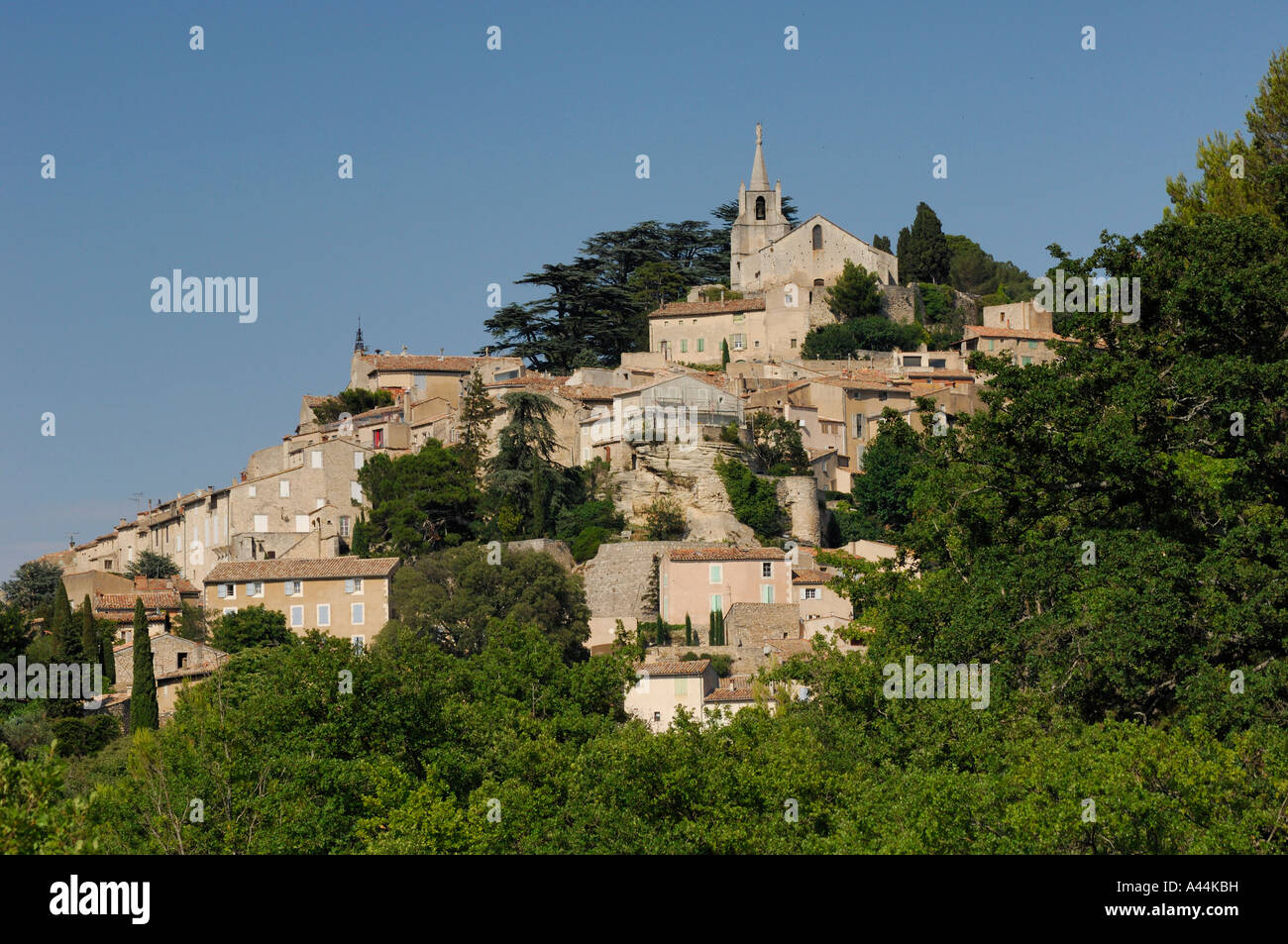 The quaint Provincial village of Bonnieux, France Stock Photo - Alamy