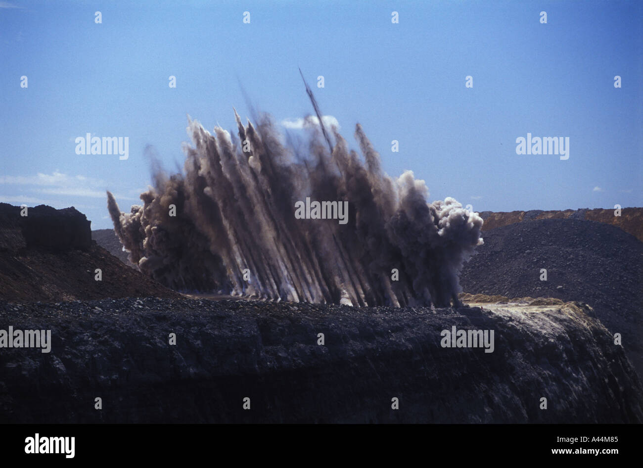 overburden blast coal mine Central Queensland sip 3588 Stock Photo