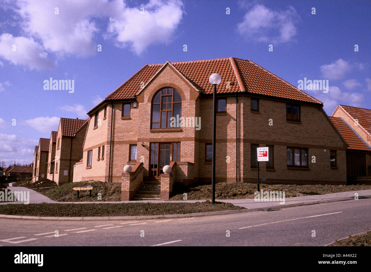 new housing milton keynes buckinghamshire 1993 Stock Photo Alamy