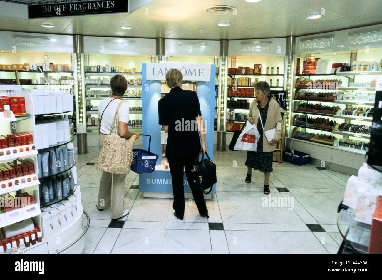 last free of duty free shopping luton airport 1999 1999 Stock