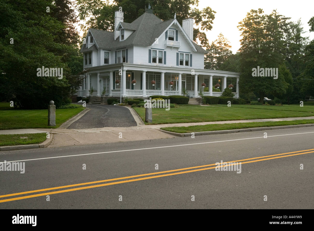 View of a house in the town of Moorestown NJ in New Jersey USA July 2005 Stock Photo