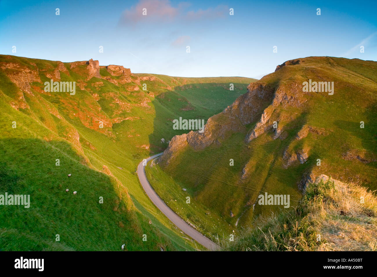 Winnats Pass Castleton Derbyshire Peak District National Park 