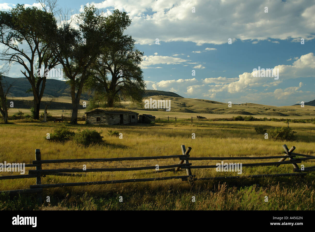 AJD57021, Three Forks, MT, Montana, Historic Parker Homestead Pioneer Log Cabin Stock Photo Alamy