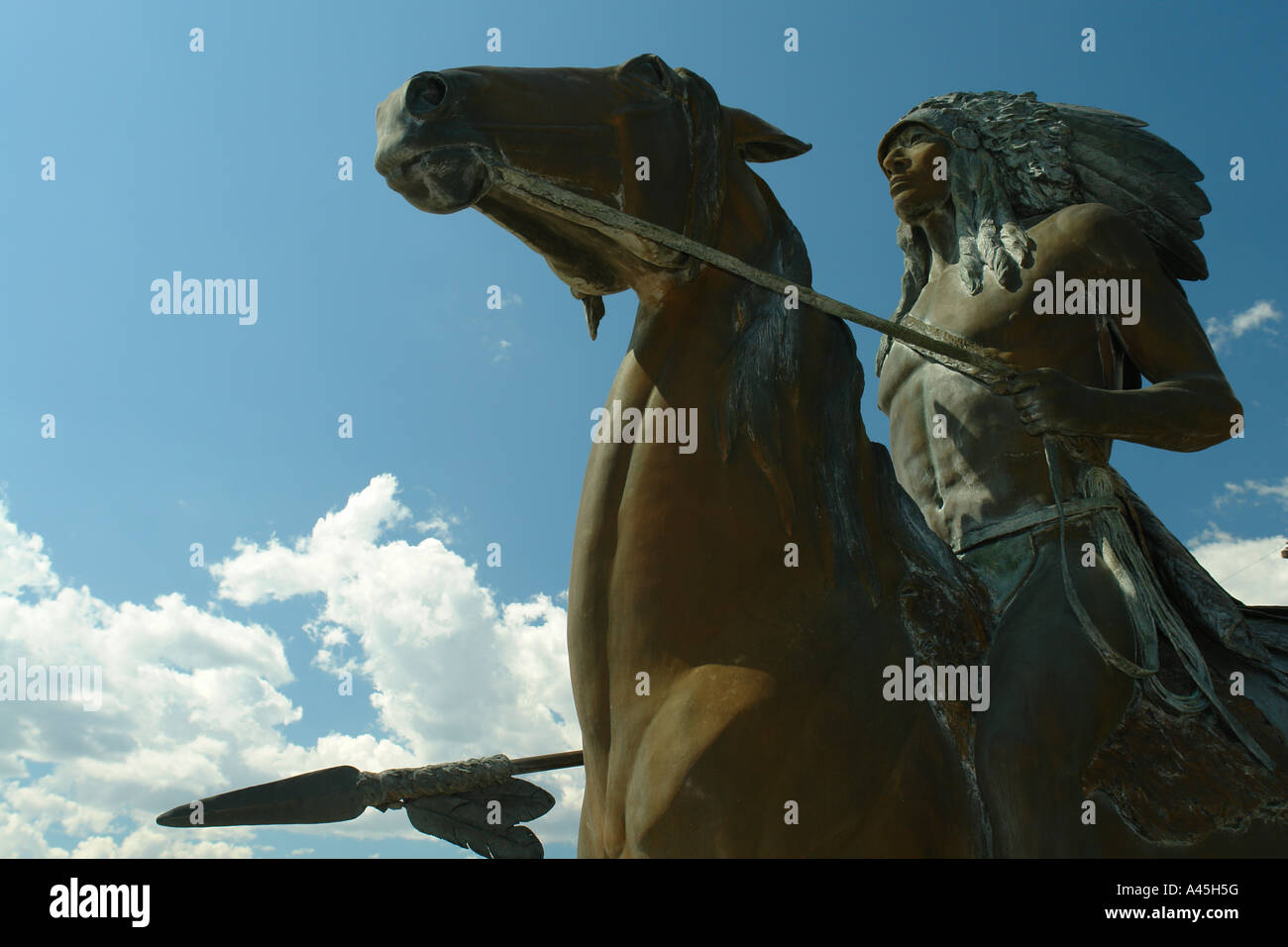 American indian on horse statue hi-res stock photography and images - Alamy