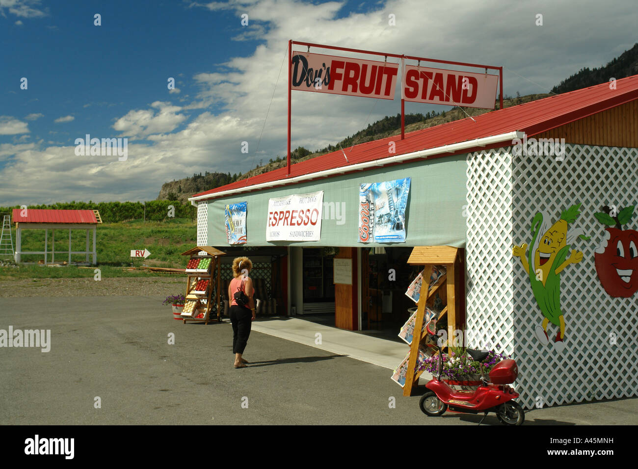 AJD55818, Oroville, WA, Washington, Okanogan Valley, Roadside Fruit Stand Stock Photo