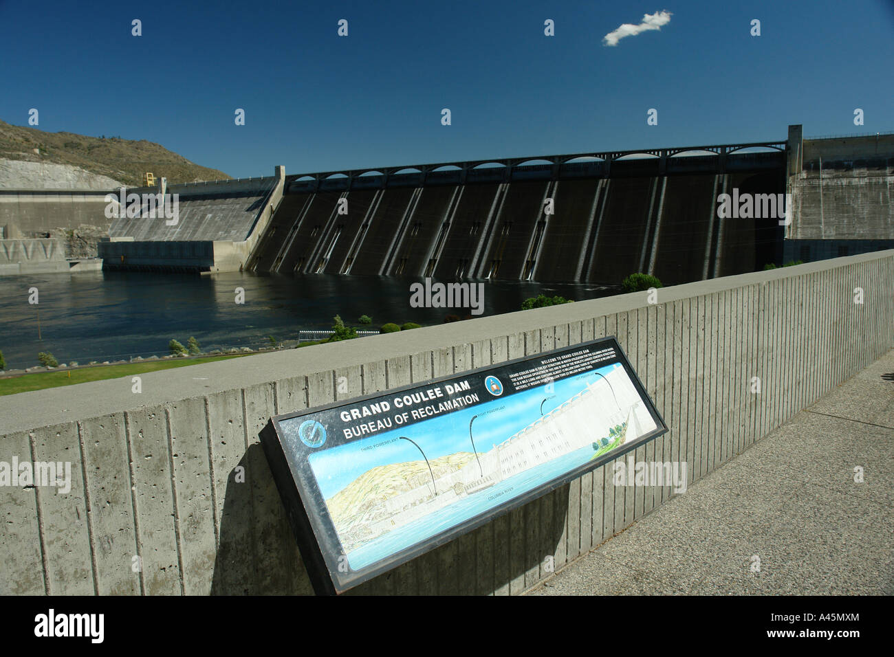 AJD55870, Coulee Dam, WA, Washington, Grand Coulee, Columbia River, Lake Franklin D. Roosevelt National Recreation Area, Banks Stock Photo
