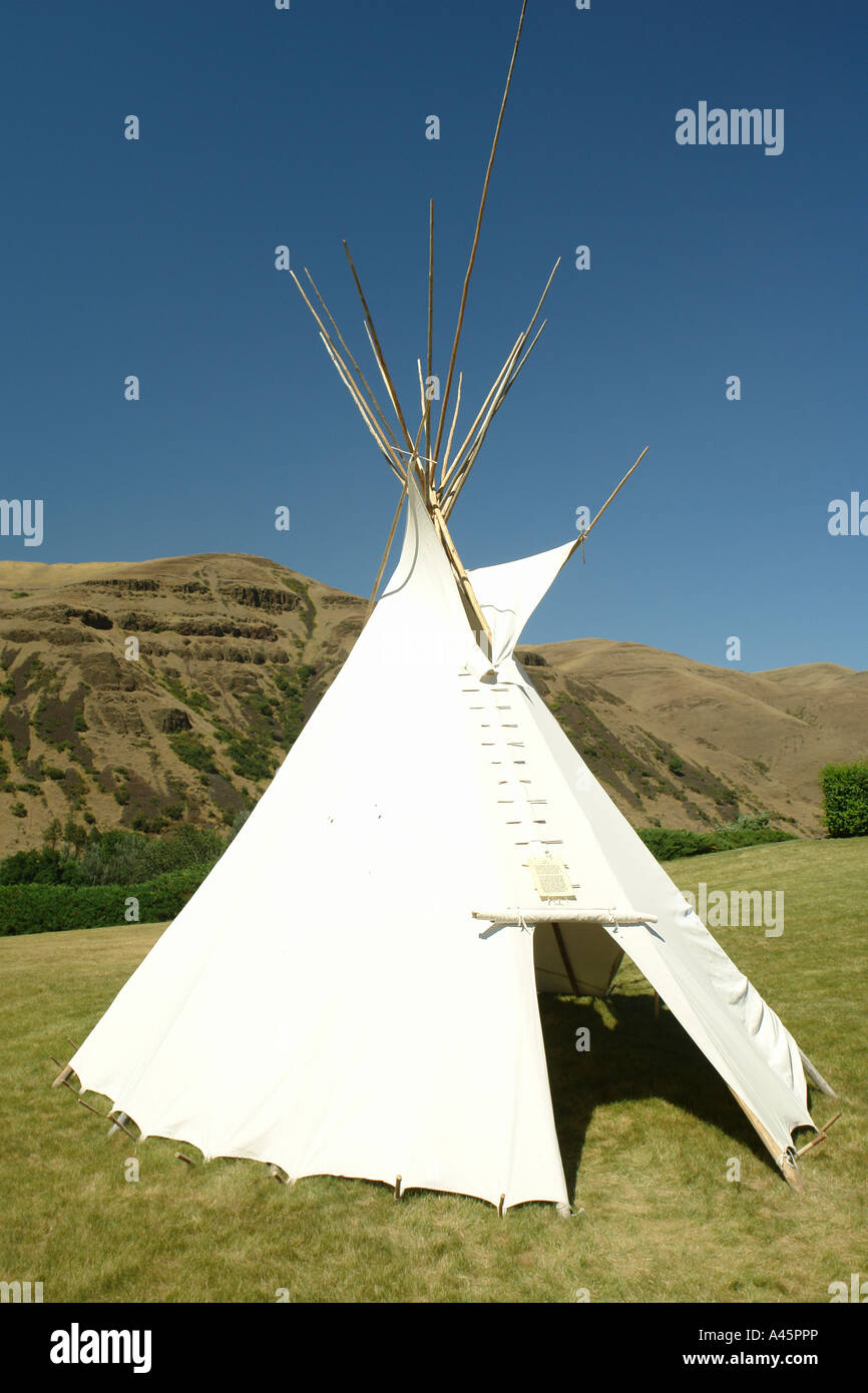 AJD56203, Spalding, ID, Idaho, Nez Perce National Historical Park Visitor Center, museum, tepee Stock Photo