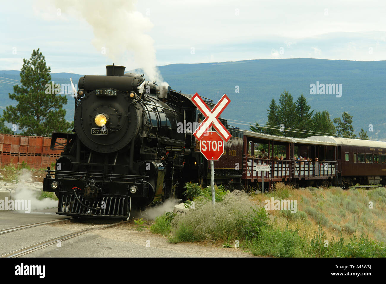 Kettle valley steam train hires stock photography and images Alamy