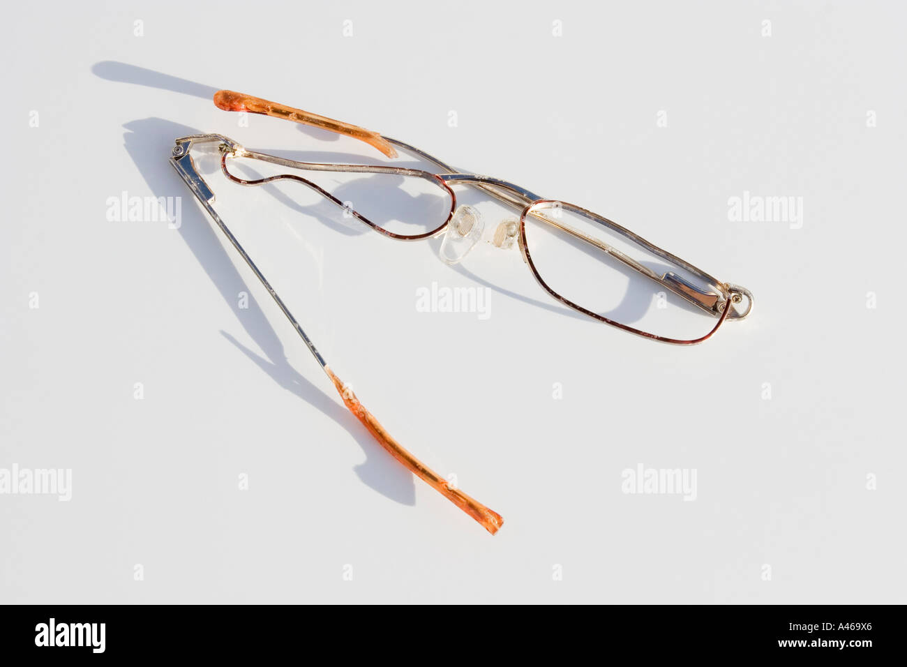 Broken glasses eyeglasses Stock Photo Alamy