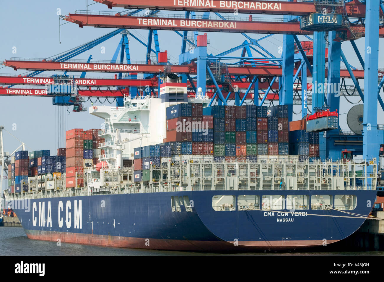 Loading of a container ship, Hamburg, Germany Stock Photo - Alamy